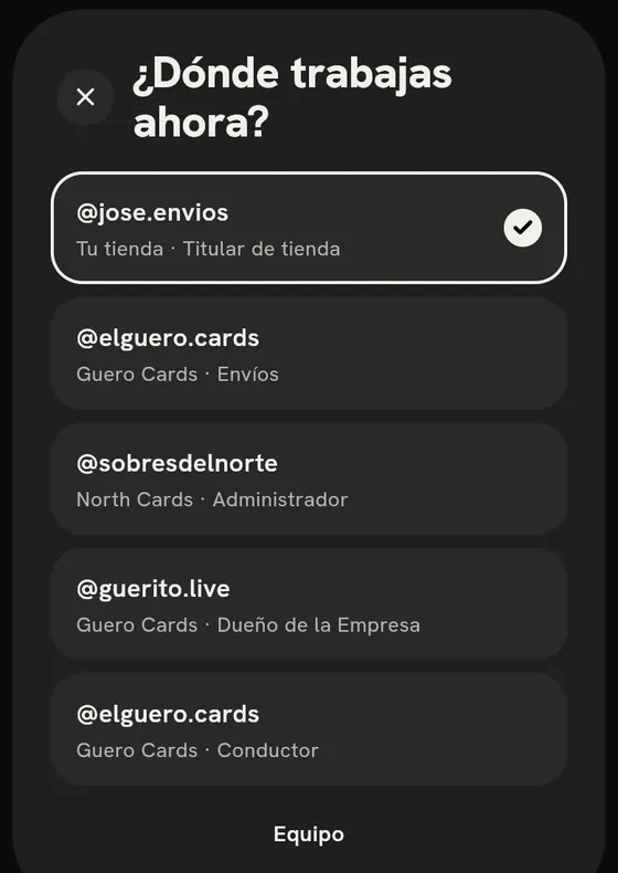 Lista ¿Dónde trabajas ahora? con tiendas y roles, con datos de ejemplo.